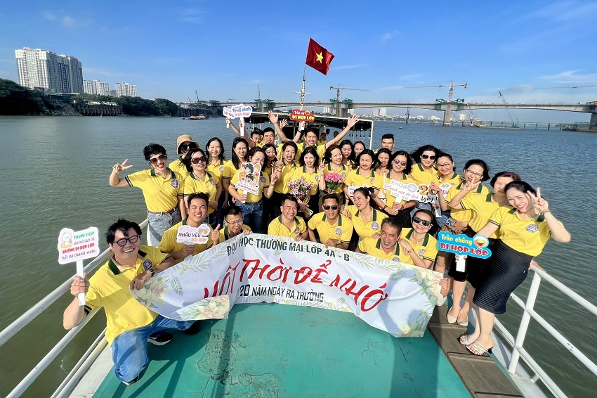 Cho thuê tàu du lịch Sông Hồng Hà Nội Cho thuê tàu du lịch Sông Hồng Hà Nội